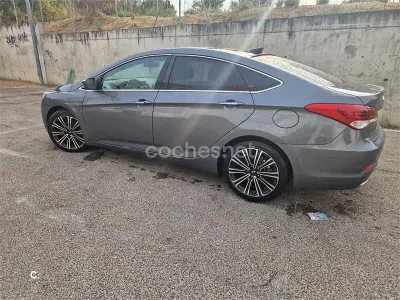 Usado Hyundai i40 141 CV (103 kW) 2015 Gris / plata Berlina