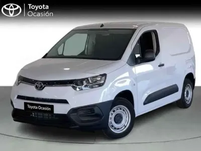 Usado Toyota Proace City City 101 CV (74 kW) 2024 Blanco Monovolumen