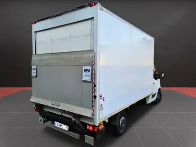 Usado Renault Master 145 CV (106 kW) 2022 Blanco Monovolumen