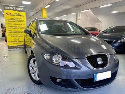 Usado Seat Leon Sport 105 CV (77 kW) 2007 Gris / plata Utilitario