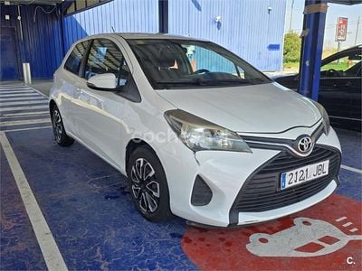 Usado Toyota Yaris City 90 CV (66 kW) 2014 Blanco Utilitario