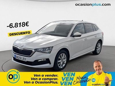 Usado Skoda Scala Ambition 110 CV (80 kW) 2021 Blanco Utilitario