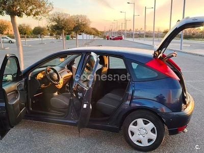 Azul Usado 2004 Ford Focus Trend Berlina | 1900 € (Precio justo)