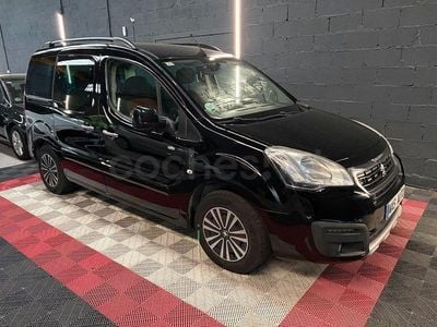 Usado Peugeot Partner Tepee Style 100 CV (73 kW) 2016 Negro Monovolumen