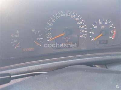 Azul Usado 2000 Mercedes CLK230 Elegance Coupe | 2600 € (Un poco caro)