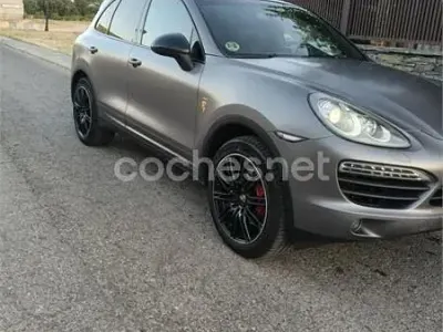 Usado Porsche Cayenne 240 CV (176 kW) 2012 Gris / plata SUV