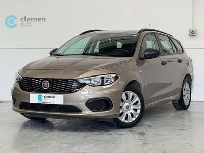 Usado Fiat Tipo Lounge 95 CV (69 kW) 2018 Beige Familiar