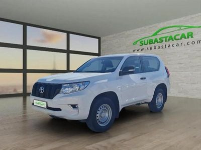 Używany Toyota Land Cruiser 176 KM (129 kW) 2021 Biały Hatchback
