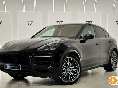 Usado Porsche Cayenne E-Hybrid Platinum Edition 462 CV (339 kW) 2022 Negro SUV