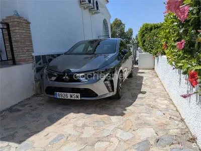 Usado Mitsubishi Colt 90 CV (66 kW) 2024 Gris / plata Utilitario