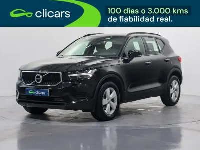 Usado Volvo XC40 Momentum 129 CV (94 kW) 2021 Negro SUV