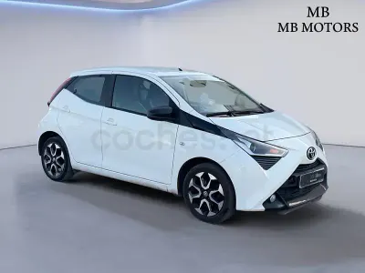 Usado Toyota Aygo X-clusiv 72 CV (52 kW) 2020 Blanco Utilitario