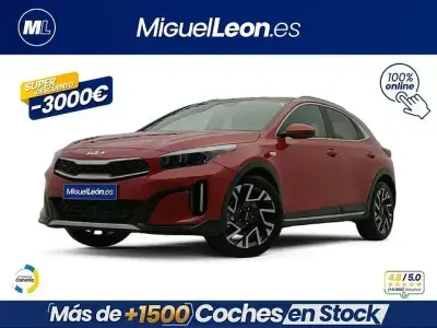 Usado Kia XCeed 100 CV (73 kW) 2025 Rojo SUV