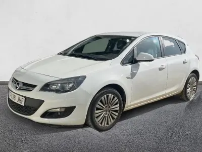 Używany Opel Astra Selective 140 KM (102 kW) 2015