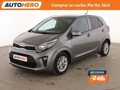 Usado Kia Picanto 67 CV (49 kW) 2023 Gris Utilitario