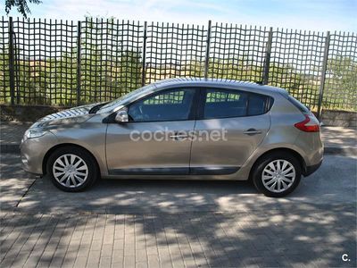 Beige Usado 2010 Renault Mégane III Berlina | 6300 € (Precio justo)