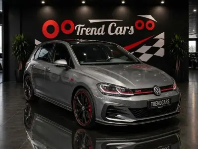 Usado VW Golf VII GTI 245 CV (180 kW) 2019 Gris / plata Berlina