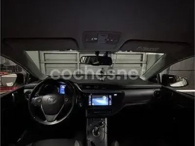 Usado Toyota Auris Hybrid