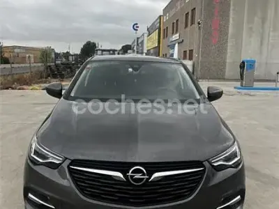 Usado Opel Grandland X Excellence 120 CV (88 kW) 2018 Gris / plata SUV