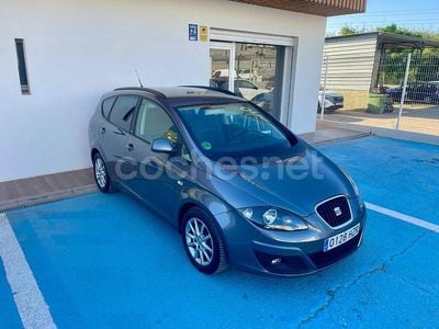 Usado Seat Altea XL I-Tech 105 CV (77 kW) 2015 Gris / plata Monovolumen