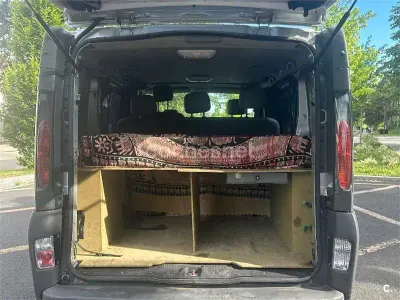Usado Opel Vivaro 145 CV (106 kW) 2004 Gris / plata Monovolumen