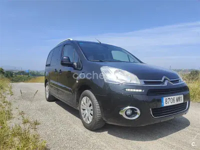 Usado Citroën Berlingo Seduction 114 CV (83 kW) 2014 Negro Monovolumen