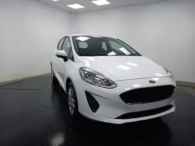 Usado Ford Fiesta Trend 75 CV (55 kW) 2021 Blanco Utilitario