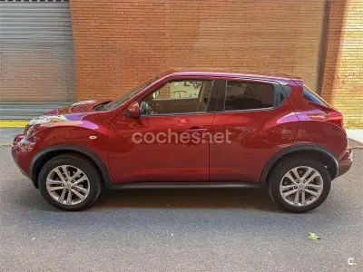 Käytetty Nissan Juke Acenta Connect 117 HP (86 kW) 2012 Punainen Katumaasturi