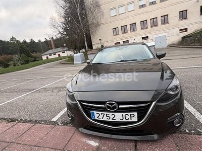 Usado Mazda 3 Luxury 150 CV (110 kW) 2015 Gris / plata Berlina