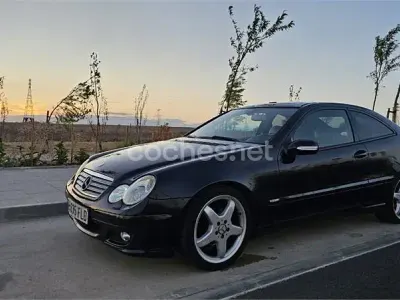 Usado Mercedes C180 Sport Edition 143 CV (105 kW) 2007 Negro Berlina