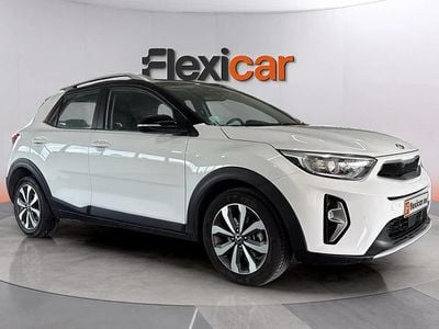 Begagnad Kia Stonic 120 HK (88 kW) 2021 Vit SUV
