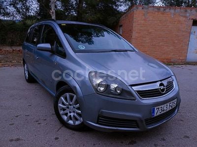 Gris / plata Usado 2006 Opel Zafira Cosmo Monovolumen | 3299 € (Precio justo)