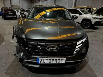 Usado Hyundai Tucson 136 CV (100 kW) 2022 Gris / plata SUV