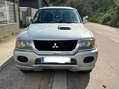 Plateado Usado 2004 Mitsubishi Montero Sport SUV | 6300 €