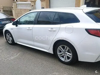 Usado Toyota Corolla Active 122 CV (89 kW) 2021 Blanco Familiar