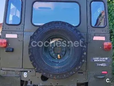 Usado Land Rover Defender 112 CV (82 kW) 1995 Verde Familiar
