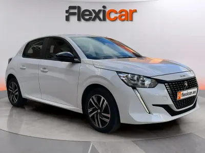 Begagnad Peugeot 208 Active 102 HK (75 kW) 2023 Vit Halvkombi