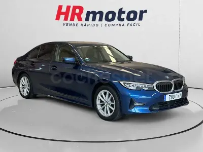Usado BMW 320 Advantage 190 CV (139 kW) 2021 Azul Berlina
