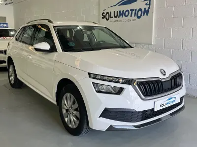 Usado Skoda Kamiq 110 CV (80 kW) 2021 Blanco SUV