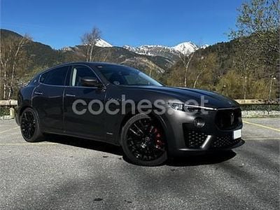 Usado Maserati Levante 430 CV (316 kW) 2019 Gris / plata SUV