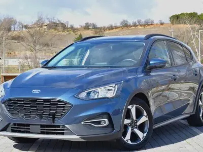 Usado Ford Focus Active X 125 CV (91 kW) 2021 Azul