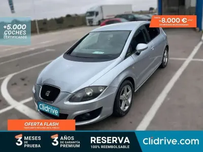 Usado Seat Leon Reference 90 CV (66 kW) 2010 Gris Utilitario