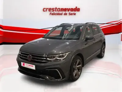 Usado VW Tiguan R-line 150 CV (110 kW) 2023 Gris SUV