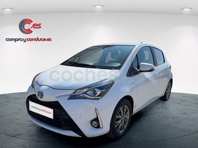 Usado Toyota Yaris Hybrid Active 100 CV (73 kW) 2018 Blanco Berlina