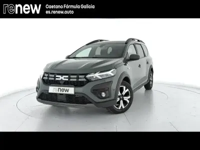 Usado Dacia Jogger Expression 110 CV (80 kW) 2024 Verde Monovolumen