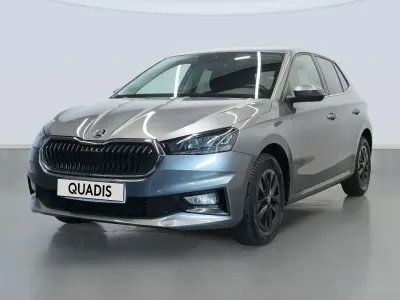 Usado Skoda Fabia Selection 95 CV (69 kW) 2025 Gris Utilitario