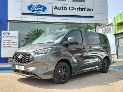Nuevo Ford Tourneo Custom Sport 232 CV (170 kW) 2026 Gris / plata Van