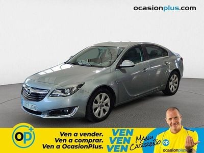 Usado Opel Insignia Selective 160 CV (117 kW) 2015 Gris plata Berlina