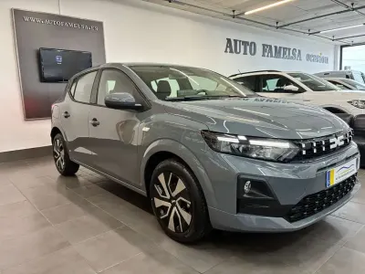 Nuevo Dacia Sandero Expression 122 CV (89 kW) 2026 Gris Utilitario