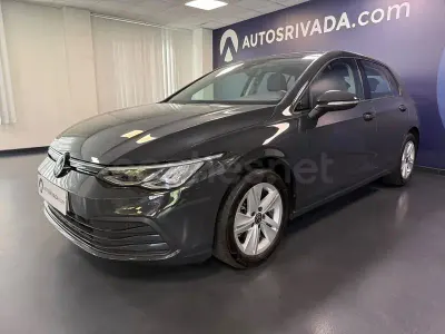 Usado VW Golf VIII 115 CV (84 kW) 2022 Gris / plata Berlina